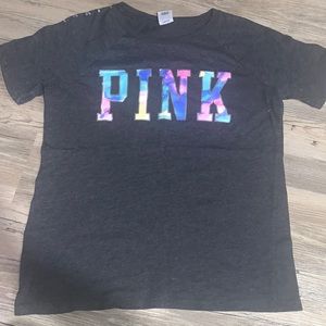 VS Pink tee
